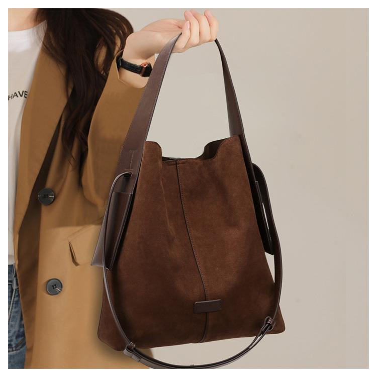【PANÉON】New simple bucket bag elegant commuter handbag ladies large capacity fashion shoulder bag daily use